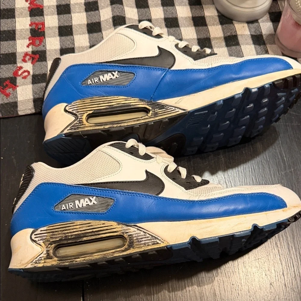 2014 Nike Air Max 90 White and Black Sneakers with Blue Accents